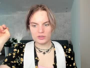 mili-kira live cam