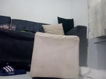 Mistresss Mona Lia live cam