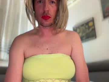 TaleOfLaura live cam