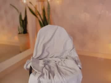 Andrea Your 5 Fantasy live cam