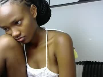 Pretty doll live cam