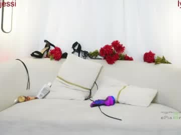 lyz and jessi live cam