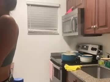 prettyykitty22 live cam