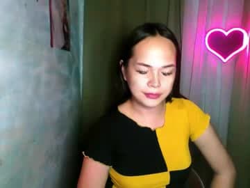 madison here please follow and give me a thumbs up, if u wan live cam