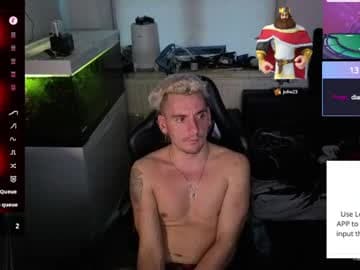 Rayzel_White live cam