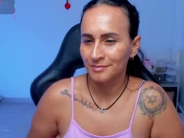sara_charmy live cam