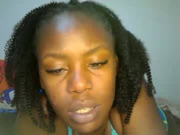Sexy-Skyllah live cam