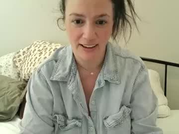NaughtyMommy live cam