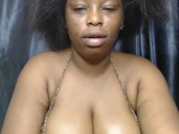 squirtyqueenxx live cam