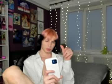 kira live cam