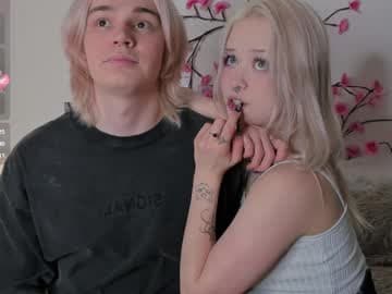 Sophie and Chad live cam