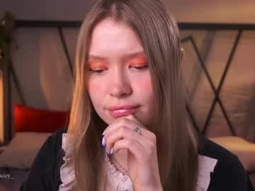 Online at March 15, 22-31 -14 00 live cam