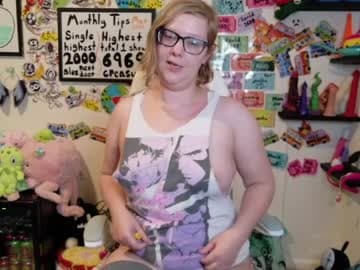 Pixie, Pix or Pickle live cam