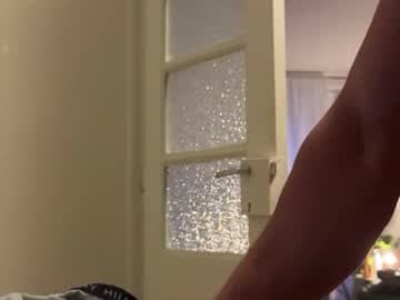 Um_CM live cam