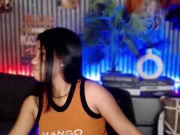 urasian_pinay_gurl live cam