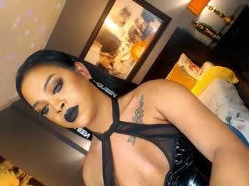 UrMajestyTyra live cam