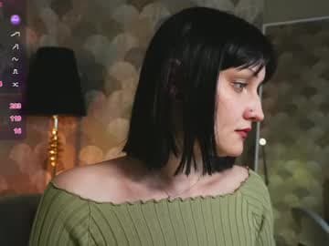 Lily live cam