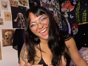 victoriia_thompson live cam