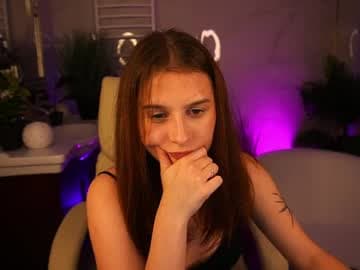 VikVikLove live cam
