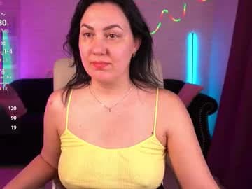 Zafiramoonn live cam