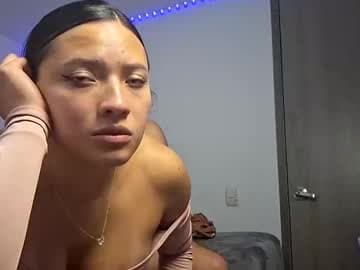 Zhara_and_logan live cam