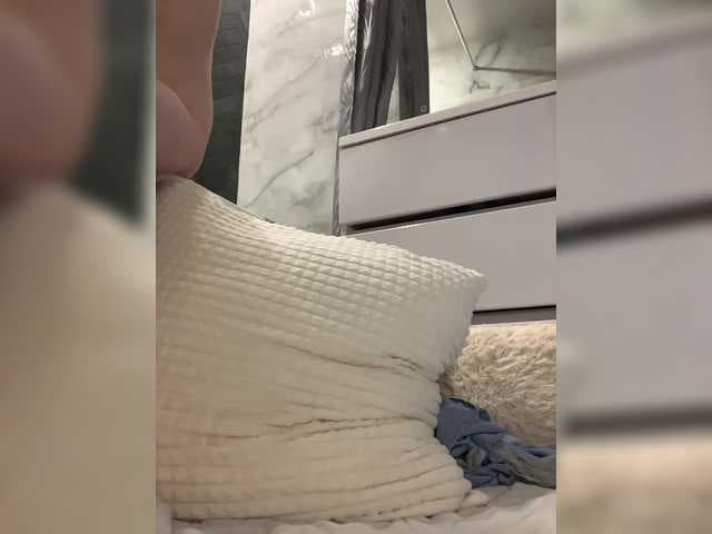 AlenaRai live cam
