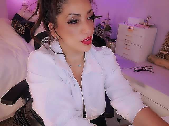 ExcitingWoman live cam