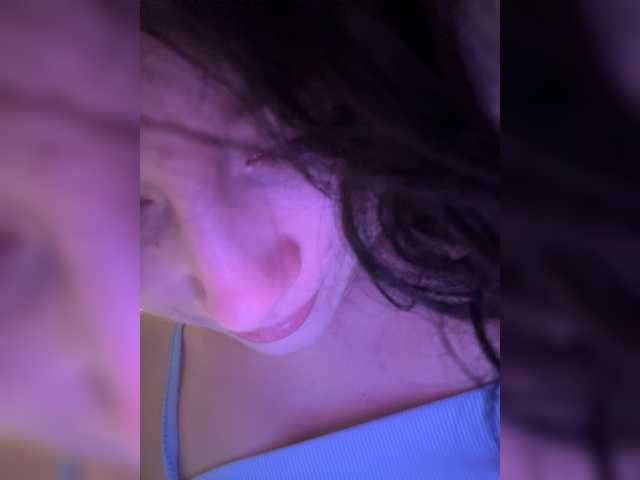 Taanni live cam