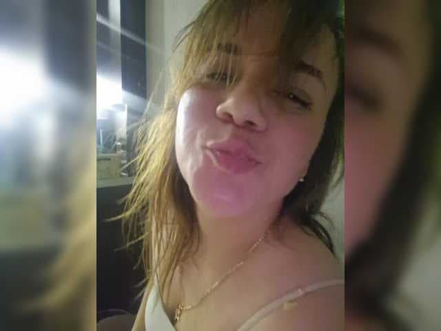 Kira183 live cam