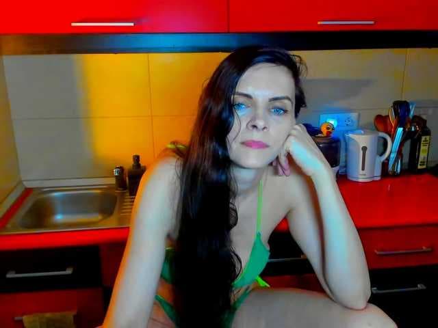 SexQueen11 live cam