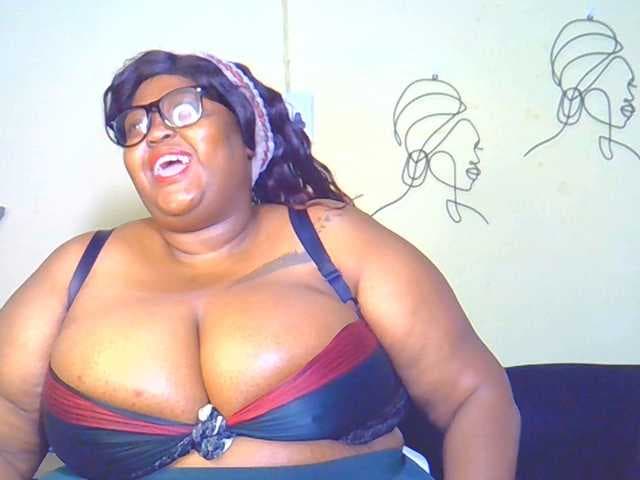 BellyGoddess live cam
