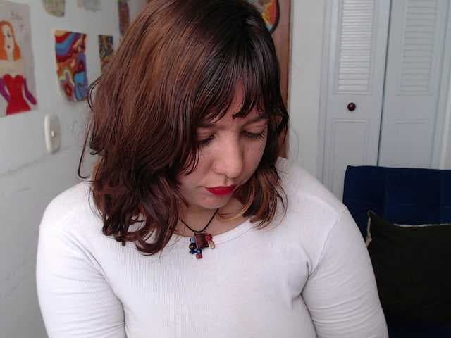 NanaBela live cam on BongaCams