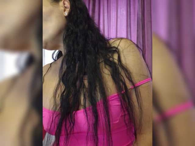 FoxxyAna live cam