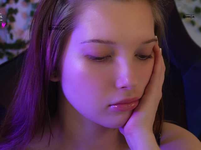 _Q_ live cam