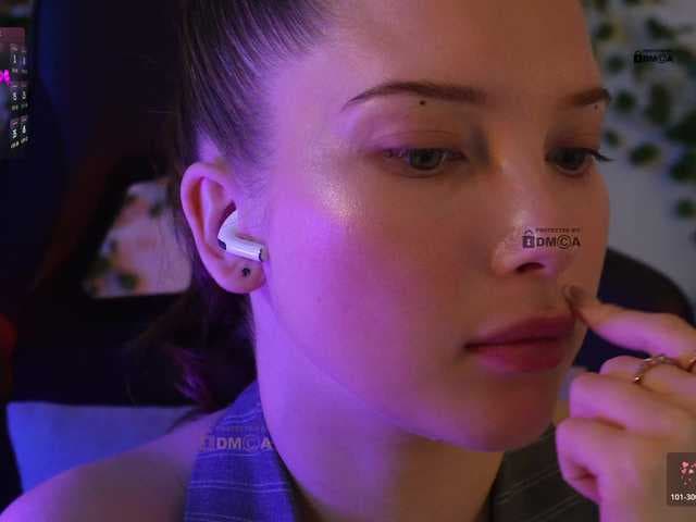 _Q_ live cam
