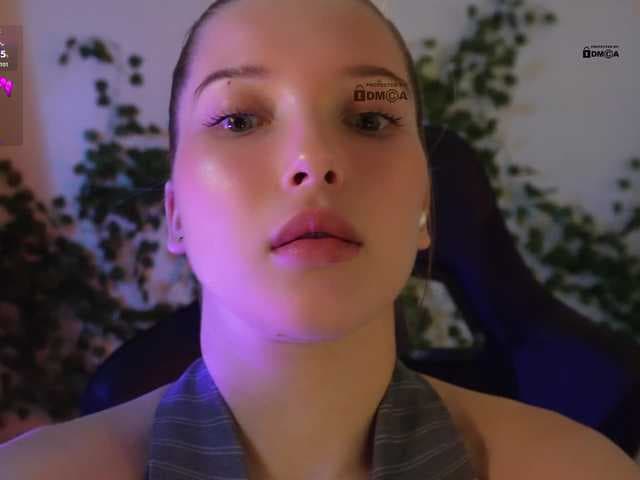 _Q_ live cam