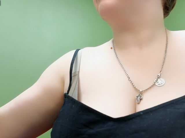 DollyMolli live cam on BongaCams