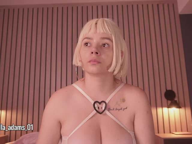 bella-adams live cam