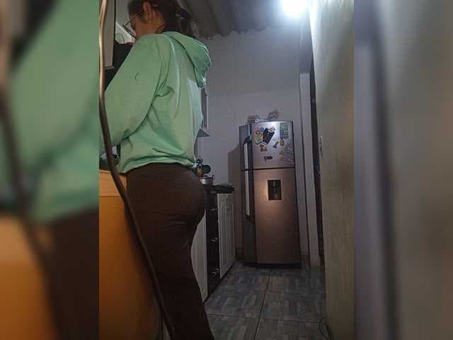 Kingofqueen23 live cam