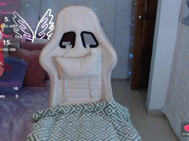 Natysweet22 live cam on BongaCams
