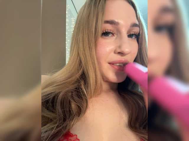 VictoriaBix live cam