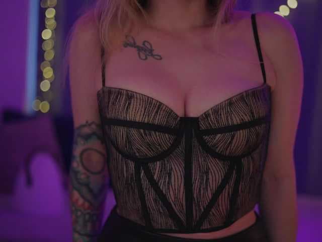 D_i_aM live cam