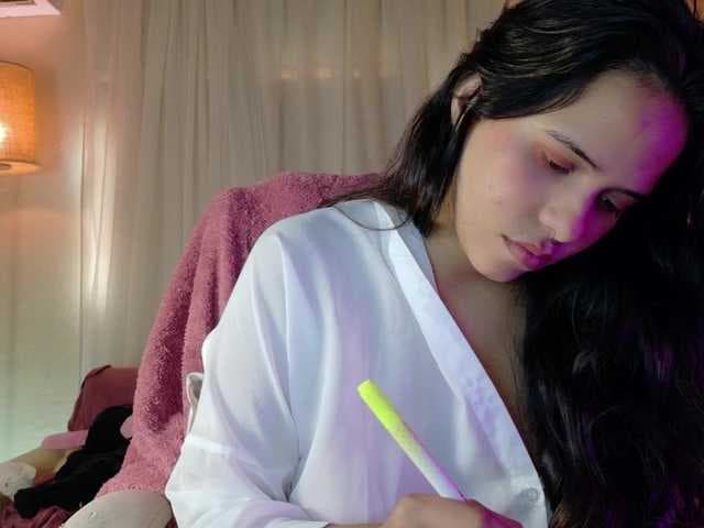 JennaMonroe live cam on BongaCams