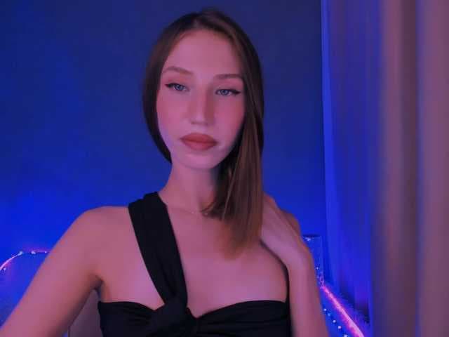 ellaamber live cam
