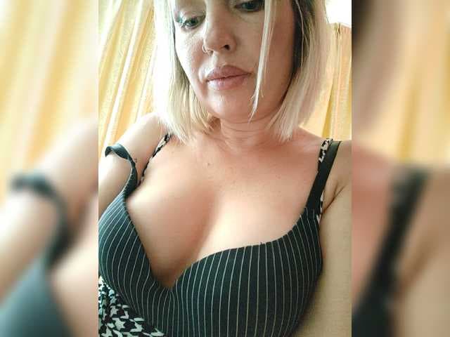 Minni____Mia live cam