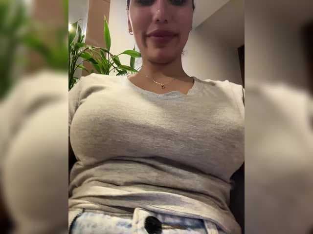 EmilyLeah live cam