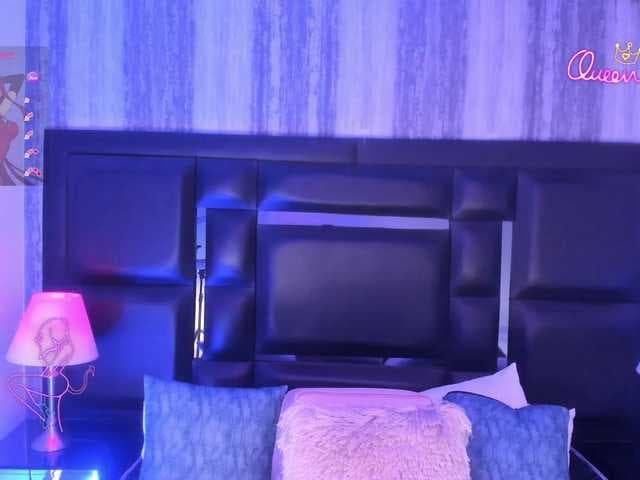 EinnyMure live cam