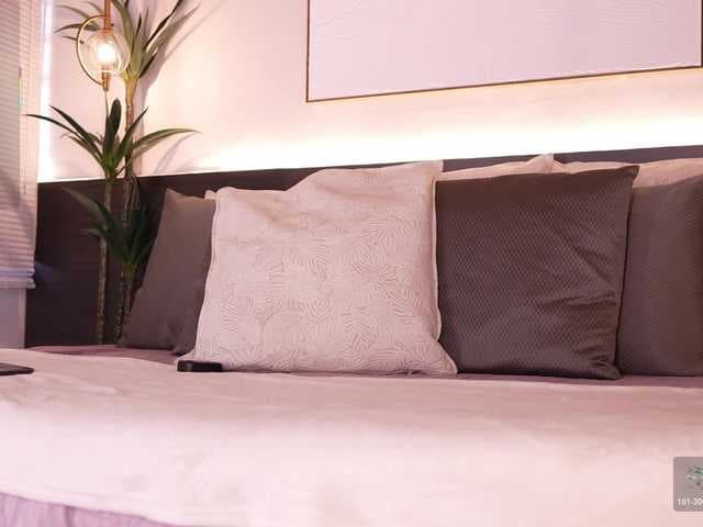 IvyEllis live cam