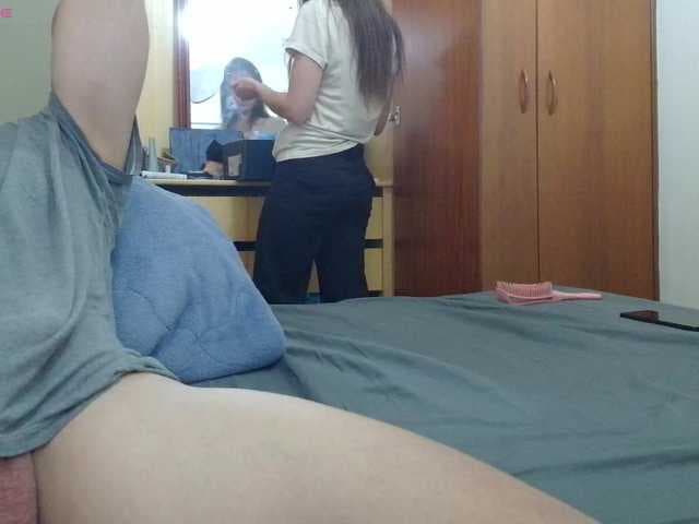 august-laura live cam