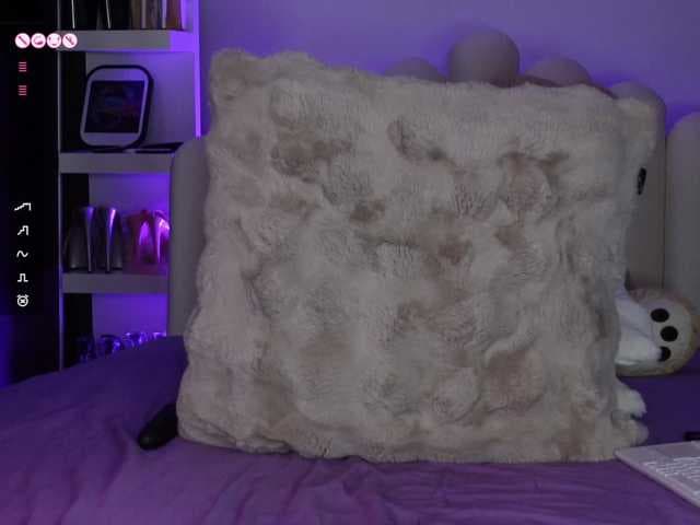 AngelaMyst live cam